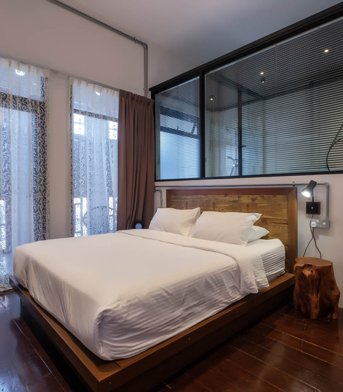 Deluxe King Room